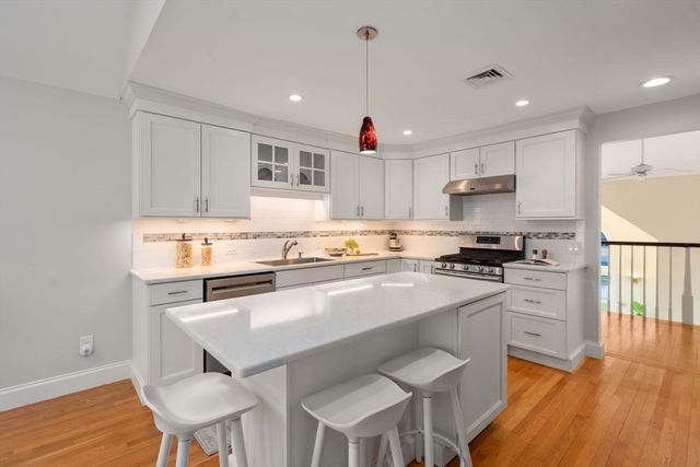 13 Cot Hill Road, Bedford, MA 01730