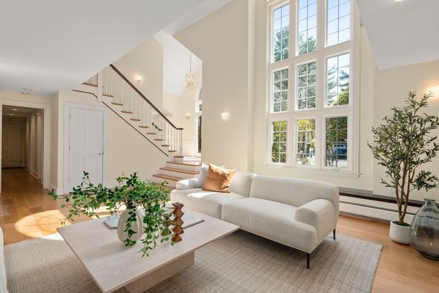 13 Cot Hill Road, Bedford, MA 01730