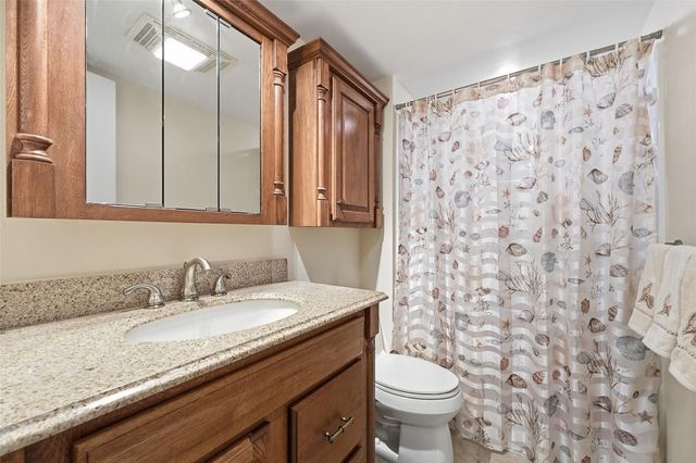 401 Lake Frances Drive 401, West Palm Beach, FL 33411