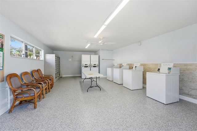 401 Lake Frances Drive 401, West Palm Beach, FL 33411