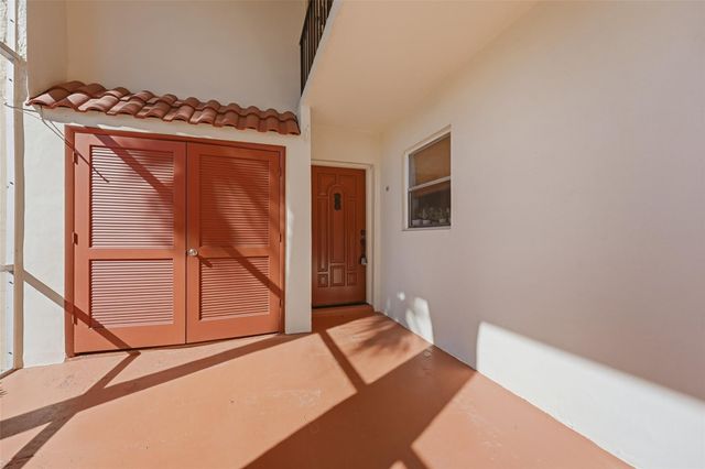 401 Lake Frances Drive 401, West Palm Beach, FL 33411