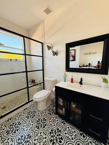 2279 NE 42nd Cir, Homestead, FL 33033