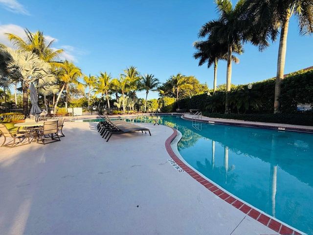 2279 NE 42nd Cir, Homestead, FL 33033