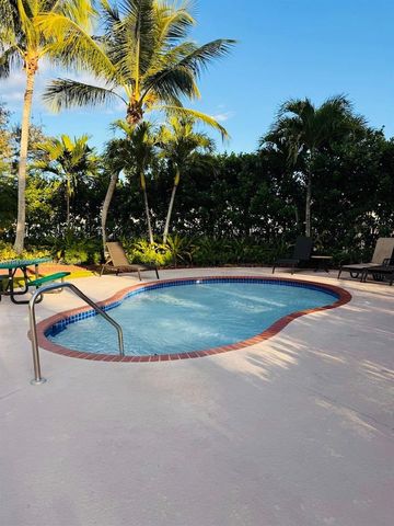 2279 NE 42nd Cir, Homestead, FL 33033