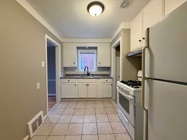 3482 Grayton Street, Detroit, MI 48224