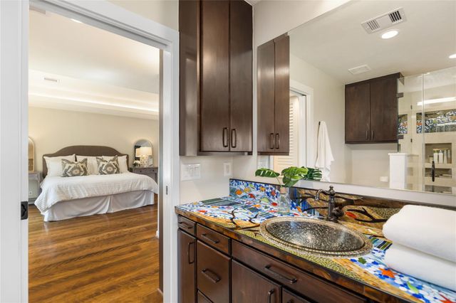 1103 Martin Street, Houston, TX 77018