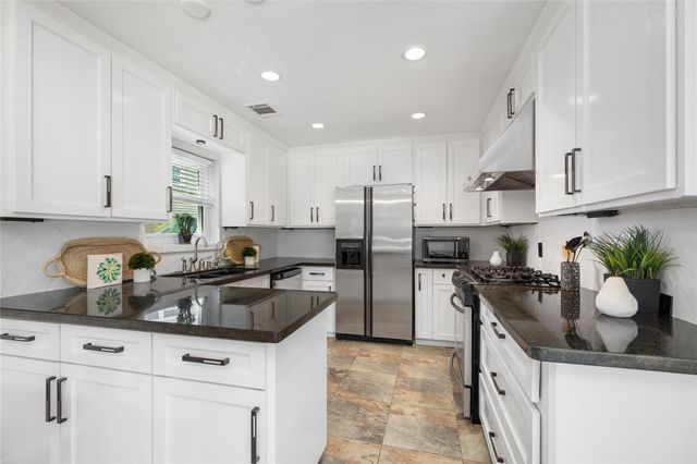1103 Martin Street, Houston, TX 77018