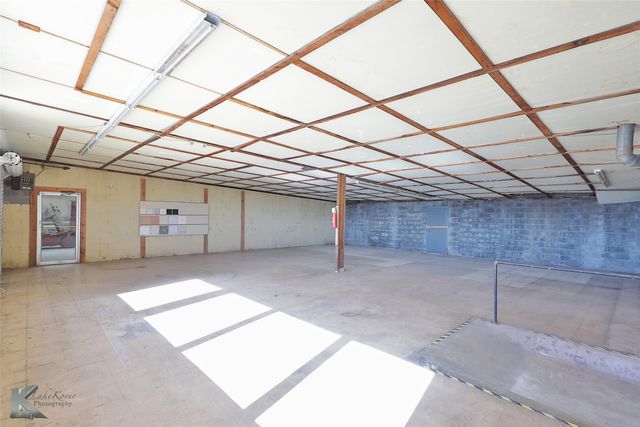 1402 S Clack Street, Abilene, TX 79605