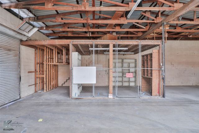 1402 S Clack Street, Abilene, TX 79605