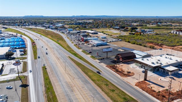 1402 S Clack Street, Abilene, TX 79605