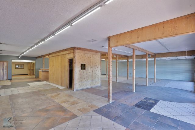 1402 S Clack Street, Abilene, TX 79605