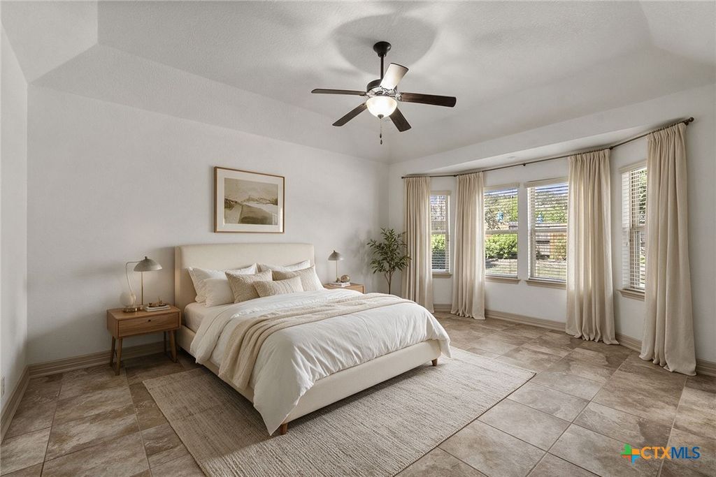 Image 20 of property listing at 904 Beechwood Lane, New Braunfels, TX 78130
