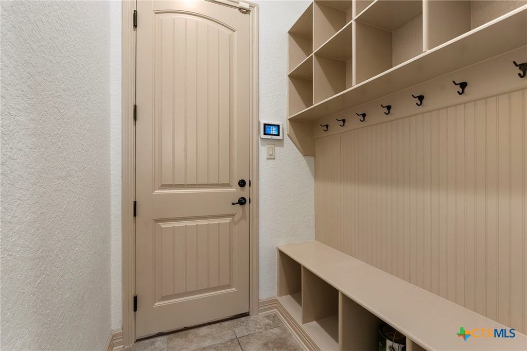 Image 31 of property listing at 904 Beechwood Lane, New Braunfels, TX 78130