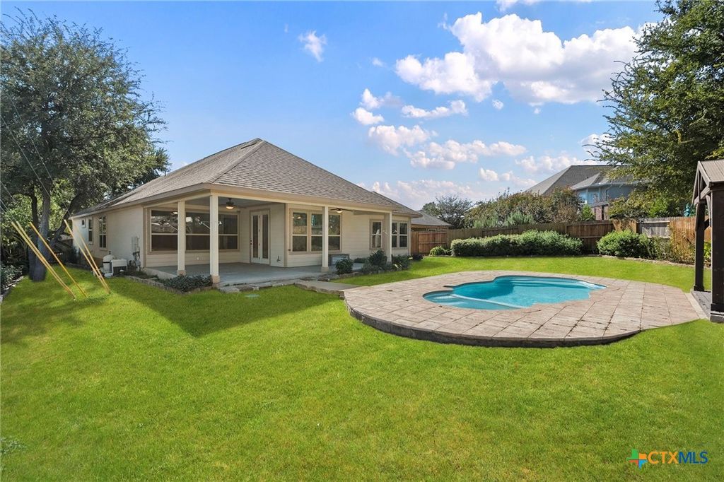Image 36 of property listing at 904 Beechwood Lane, New Braunfels, TX 78130