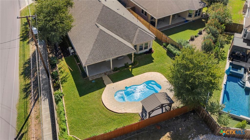 Image 40 of property listing at 904 Beechwood Lane, New Braunfels, TX 78130