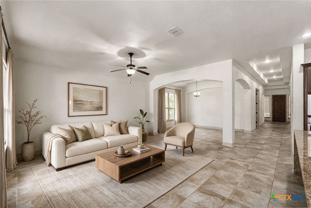 Image 8 of property listing at 904 Beechwood Lane, New Braunfels, TX 78130