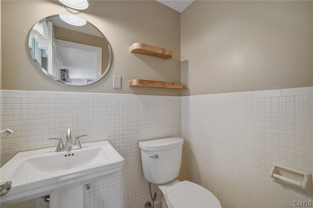 203 Riverdale Road, Clay, NY 13090
