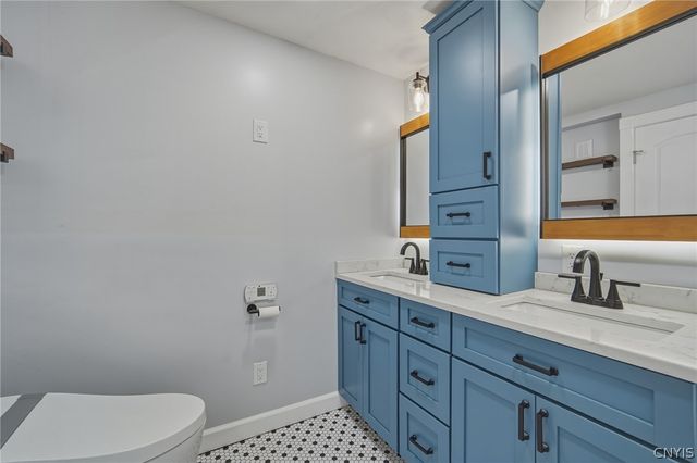 203 Riverdale Road, Clay, NY 13090