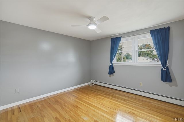 203 Riverdale Road, Clay, NY 13090