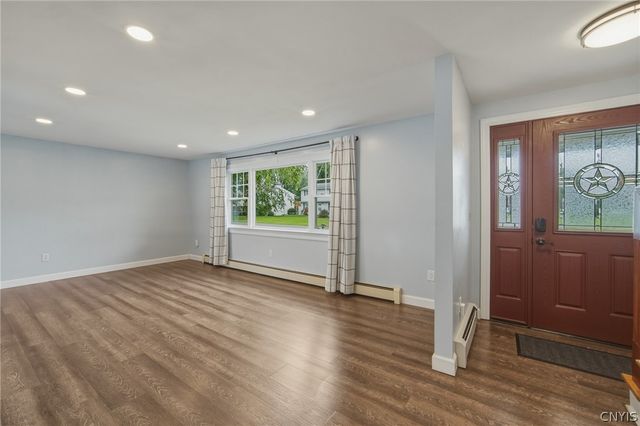 203 Riverdale Road, Clay, NY 13090
