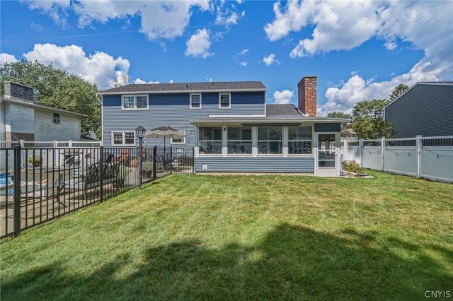 203 Riverdale Road, Clay, NY 13090