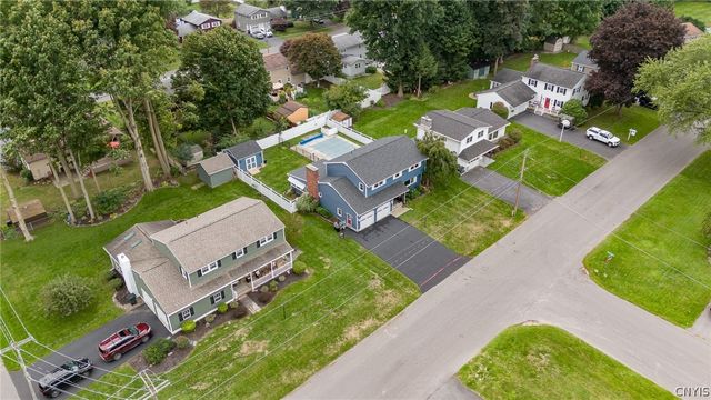 203 Riverdale Road, Clay, NY 13090