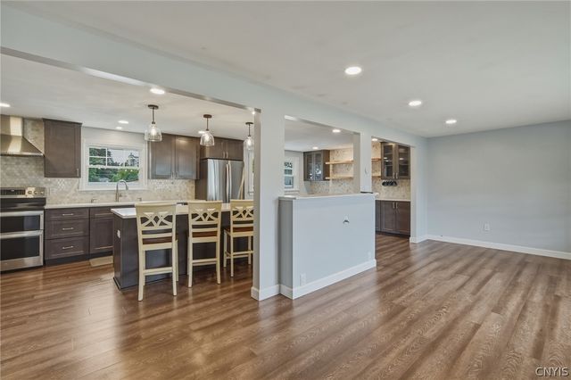 203 Riverdale Road, Clay, NY 13090