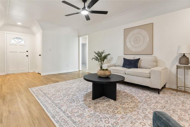 901 N Avery Drive, Moore, OK 73160