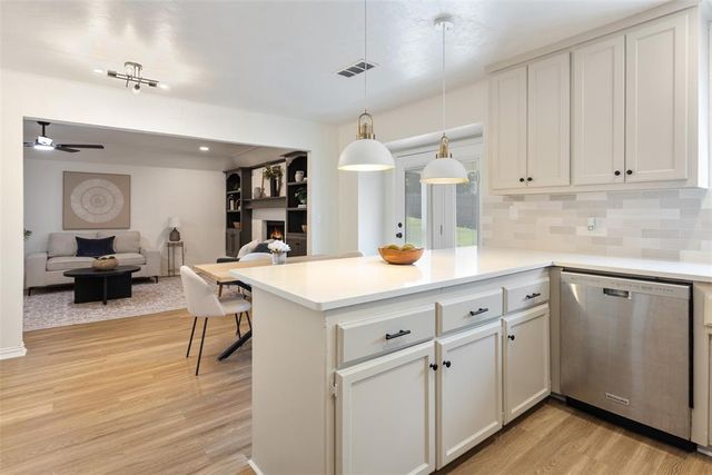 901 N Avery Drive, Moore, OK 73160