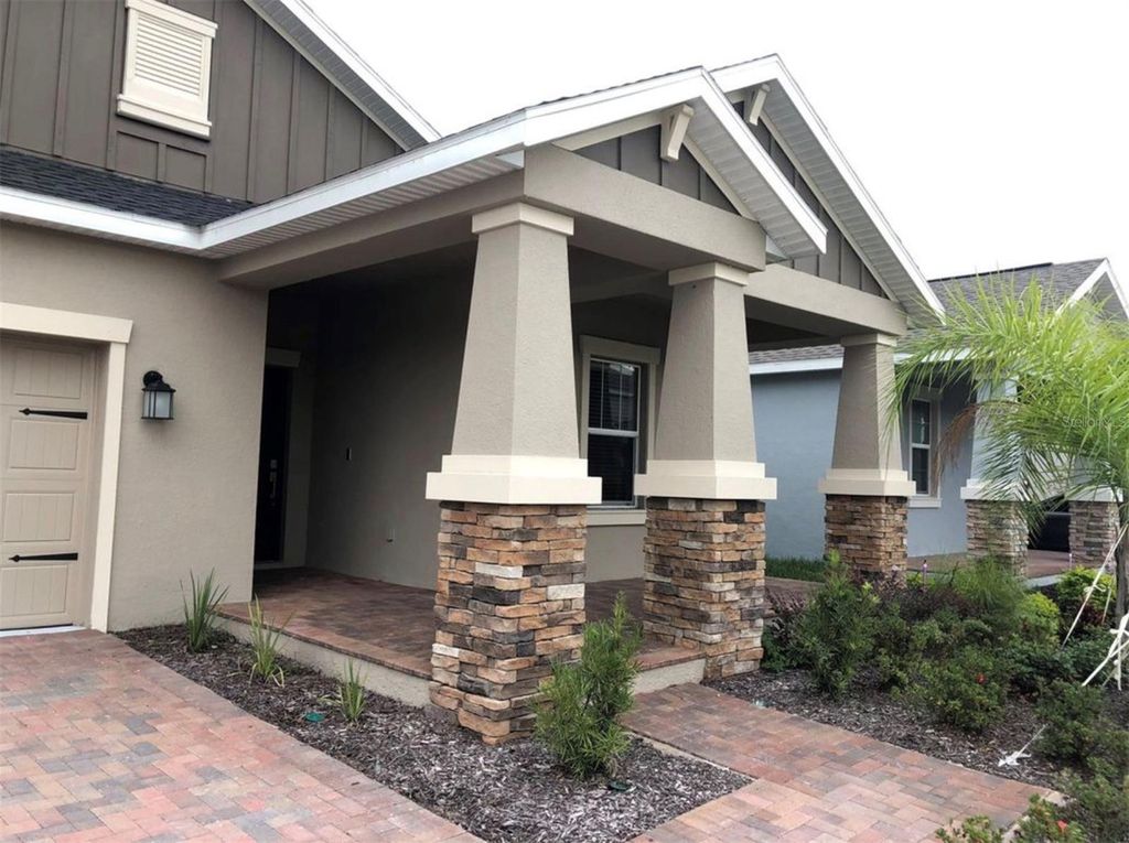 Image 2 of property listing at 10229 LOVEGRASS LANE, Orlando, FL 32832