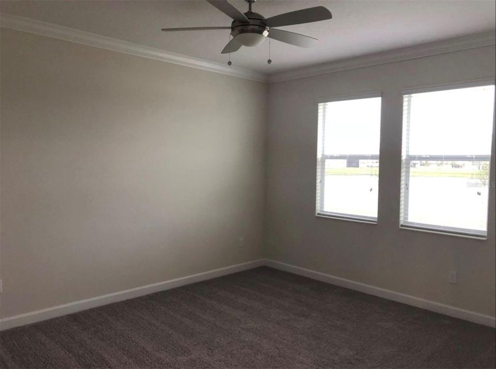 Image 14 of property listing at 10229 LOVEGRASS LANE, Orlando, FL 32832