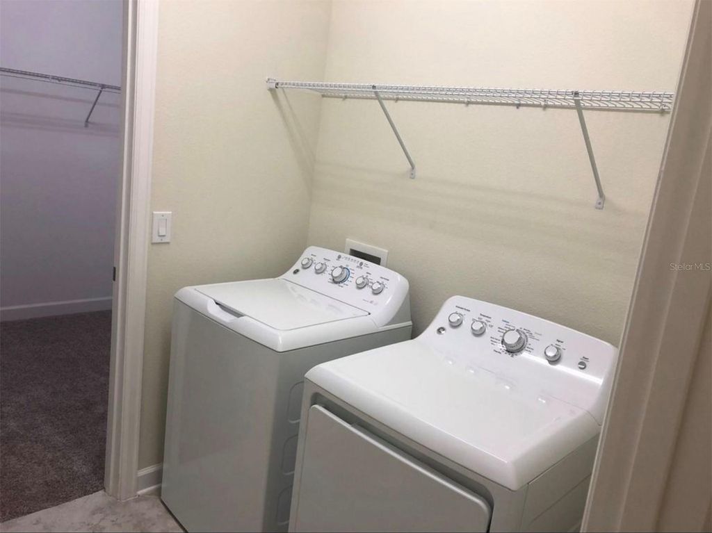 Image 23 of property listing at 10229 LOVEGRASS LANE, Orlando, FL 32832