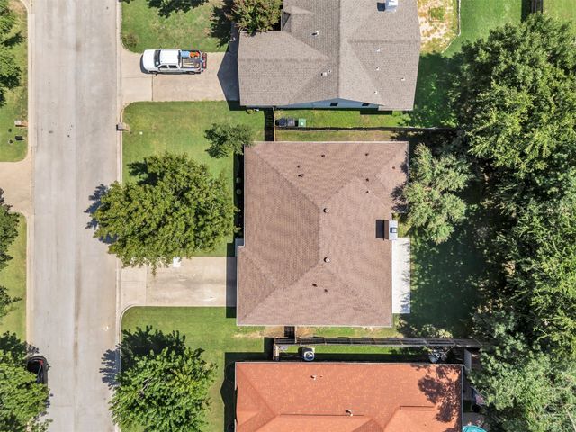 710 Lakewood Lane, Grapevine, TX 76051