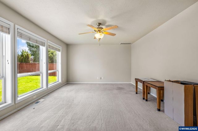 762 Burgundy Av NE, Keizer, OR 97303