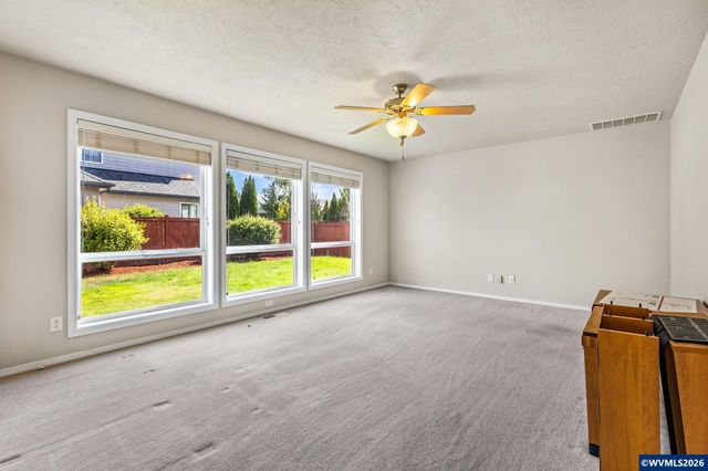 762 Burgundy Av NE, Keizer, OR 97303