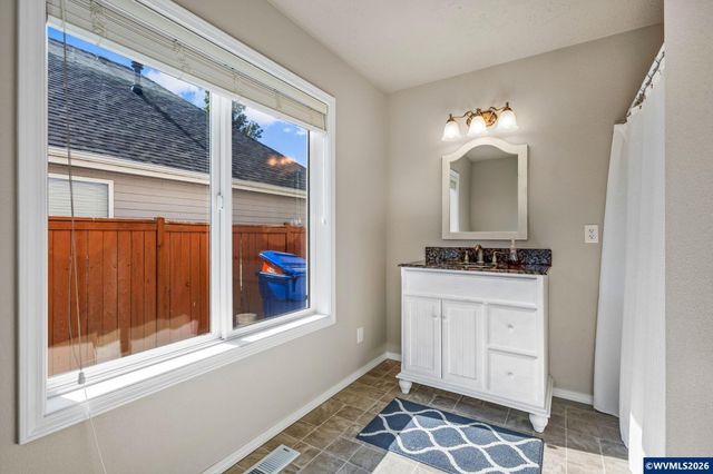 762 Burgundy Av NE, Keizer, OR 97303