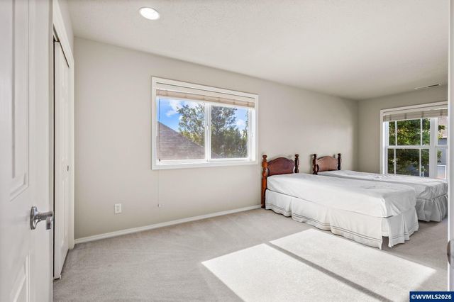 762 Burgundy Av NE, Keizer, OR 97303