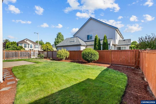 762 Burgundy Av NE, Keizer, OR 97303