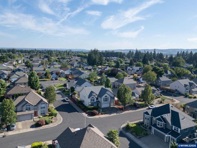 762 Burgundy Av NE, Keizer, OR 97303