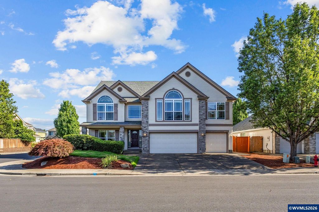 762 Burgundy Av NE, Keizer, OR 97303