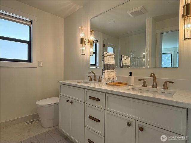 9323 NE 124th Street, Kirkland, WA 98034