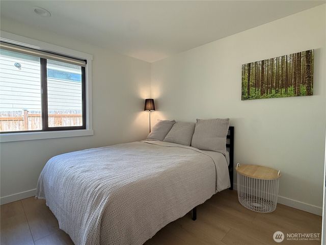 9323 NE 124th Street, Kirkland, WA 98034