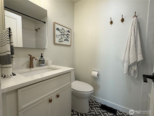 9323 NE 124th Street, Kirkland, WA 98034
