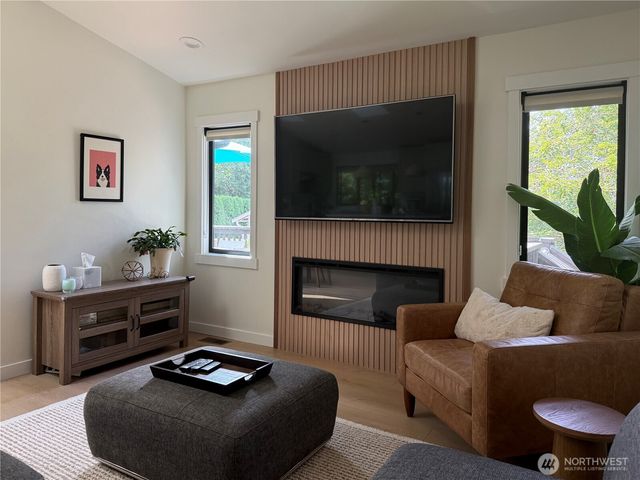 9323 NE 124th Street, Kirkland, WA 98034