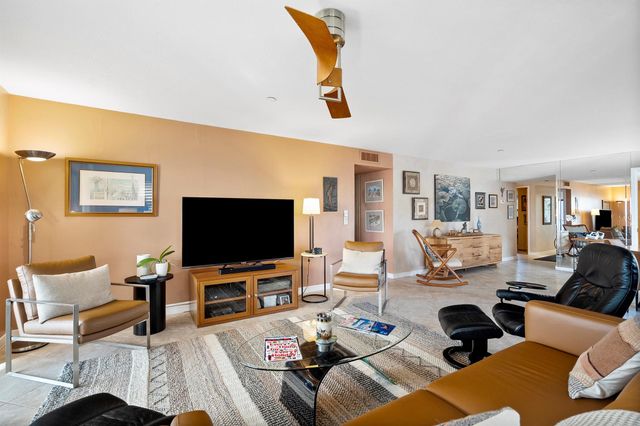 415 NW North River Drive 201, Stuart, FL 34994