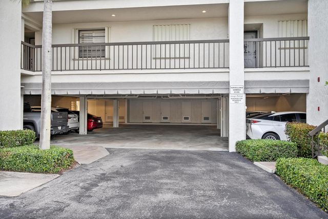 415 NW North River Drive 201, Stuart, FL 34994