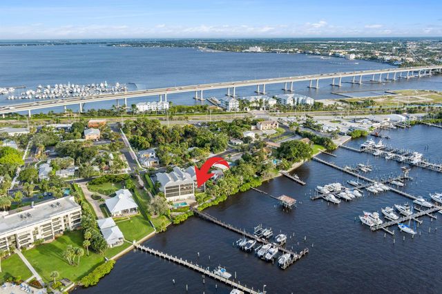 415 NW North River Drive 201, Stuart, FL 34994