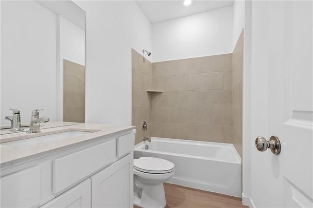 21347 Cleveland Street, Spring Hill, KS 66083