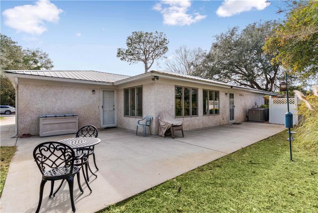 3 Barnes Ave A, Jekyll Island, GA 31527