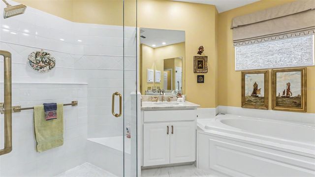 564 GRASSLANDS VILLAGE CIRCLE, Lakeland, FL 33803